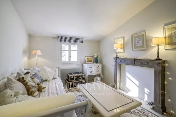 Charmante propriété à vendre dans un domaine privé à Châteauneuf