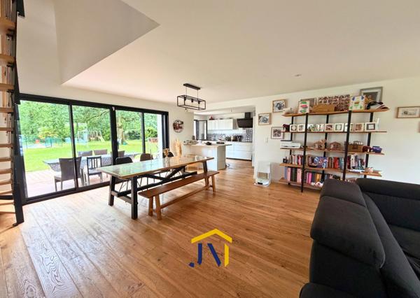 Maison 6 pièce(s) 5 chambre(s) 183 m²