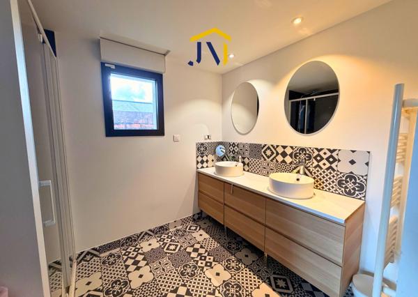 Maison 6 pièce(s) 5 chambre(s) 183 m²
