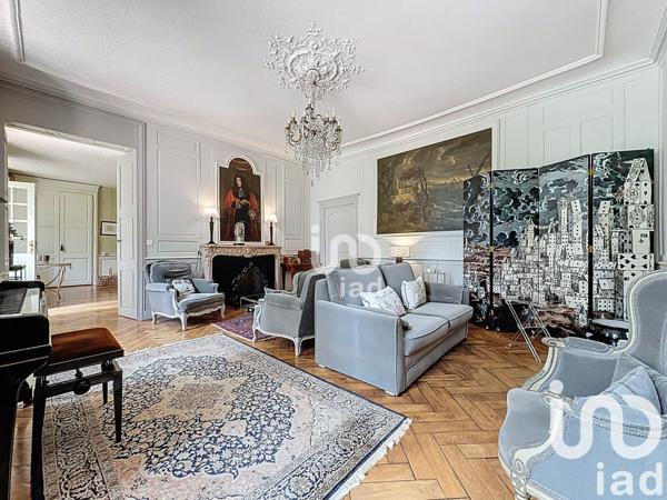 Maison à vendre 15 pièces 800 m² Givry