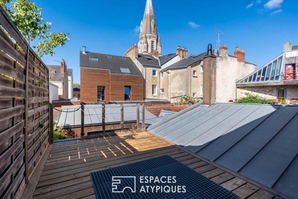 Maison de ville singulière : Esprit atelier et patio intimiste – Nantes Zola
