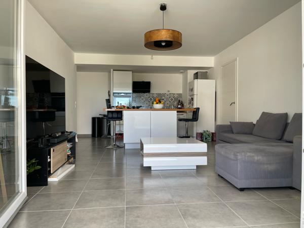 Castelnau-le-Lez (34170) Castelnau T4 77m2 avec terrasse 17m2 et parking 399000€