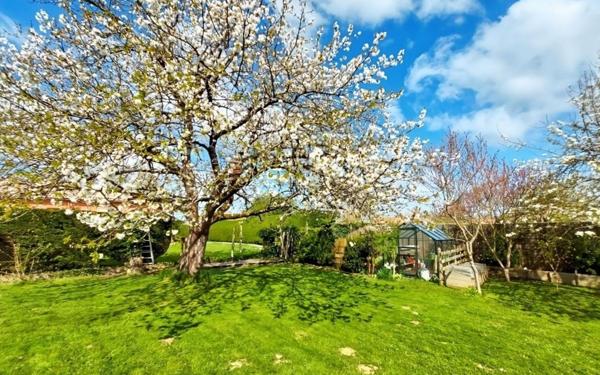 Maison à vendre    4 pièces •  Roquefort