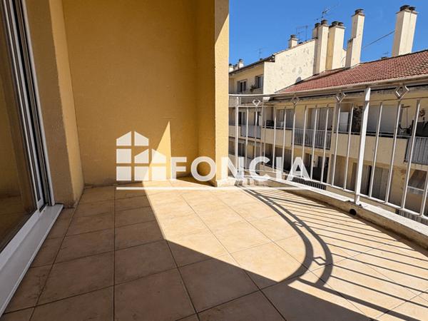 Location Appartement 3 pièces 52.5 m² - 5 RUE DU DOCTEUR PERRIMOND Toulon 83000