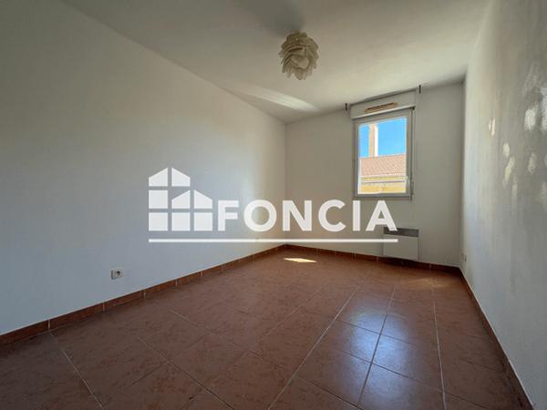 Location Appartement 3 pièces 52.5 m² - 5 RUE DU DOCTEUR PERRIMOND Toulon 83000