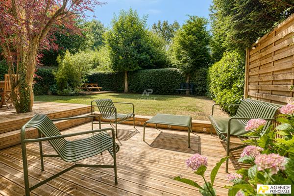La Celle Saint-Cloud La Châtaigneraie - La Feuillaume sud - Maison 8 pièces 5 chambres, 185 m² habitables sur une parcelle de 460 m² 1 400 000 € **  - Référence  28214