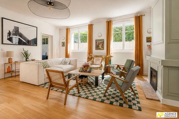 La Celle Saint-Cloud La Châtaigneraie - La Feuillaume sud - Maison 8 pièces 5 chambres, 185 m² habitables sur une parcelle de 460 m² 1 400 000 € **  - Référence  28214