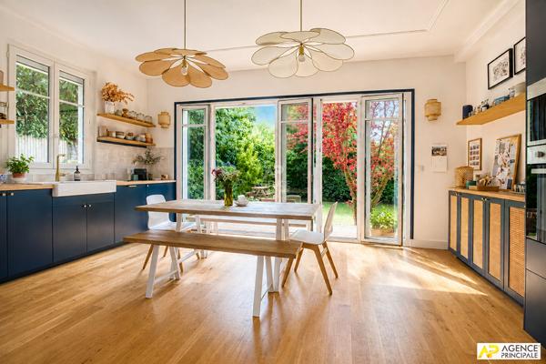 La Celle Saint-Cloud La Châtaigneraie - La Feuillaume sud - Maison 8 pièces 5 chambres, 185 m² habitables sur une parcelle de 460 m² 1 400 000 € **  - Référence  28214
