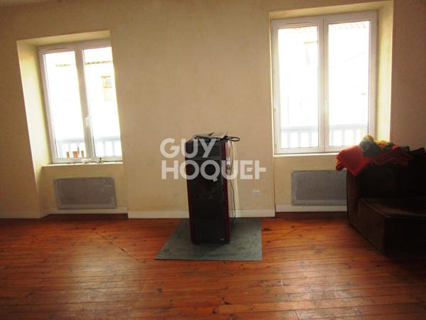 Maison avec terrasse et dépendance