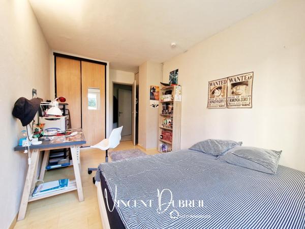 VASTE APPARTEMENT DE 103m² - 3 CHAMBRES