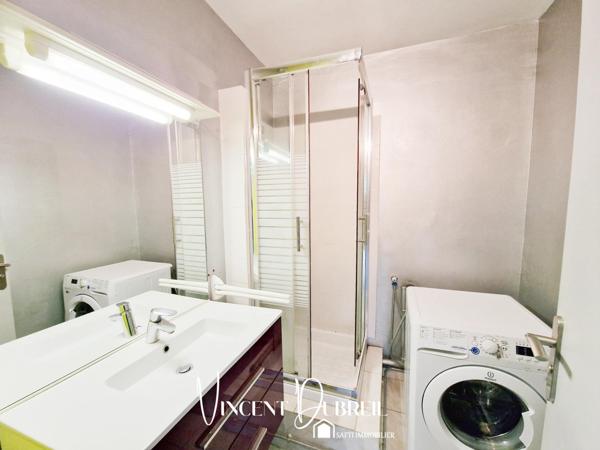 VASTE APPARTEMENT DE 103m² - 3 CHAMBRES