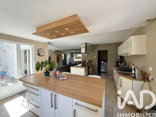 Maison à vendre 10 pièces 255 m² Morigny-Champigny