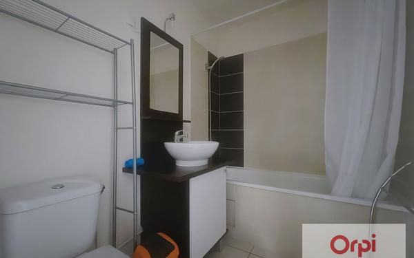 Appartement à louer    1 pièce • 28,73 m2 Montluçon