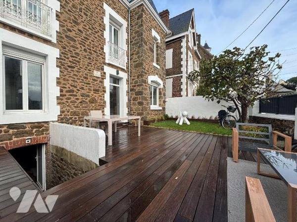 NOUVEAUTE ! Etude Trente-Cinq Notaires 

RARE A LA VENTE ! 

Au coeur de Rochebonne, au pie...