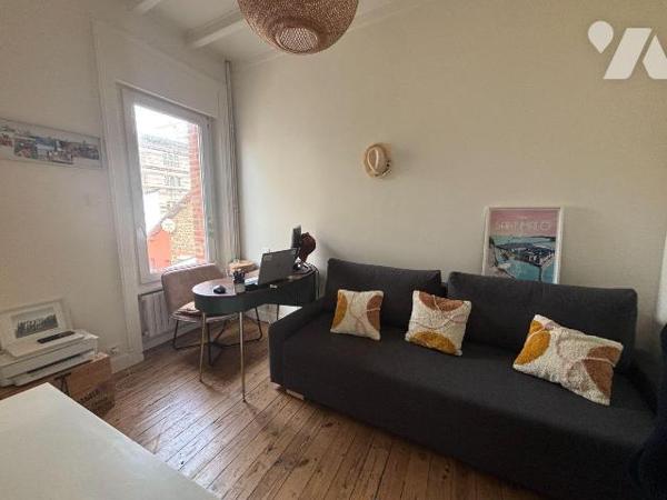 NOUVEAUTE ! Etude Trente-Cinq Notaires 

RARE A LA VENTE ! 

Au coeur de Rochebonne, au pie...