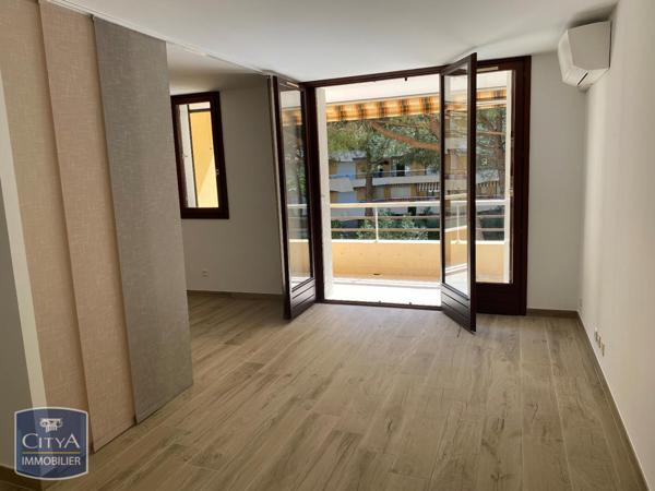 Appartement à louer 1 pièce 30.74m²