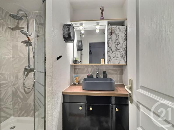 Appartement T3 à vendre  3 pièces - 46,44 m2 FREJUS - 83