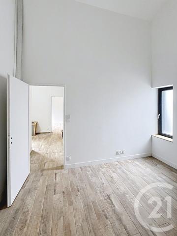 Maison à vendre  4 pièces - 114 m 2   SOYAUX  - 16
