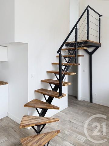 Maison à vendre  4 pièces - 114 m 2   SOYAUX  - 16