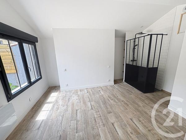Maison à vendre  4 pièces - 114 m 2   SOYAUX  - 16