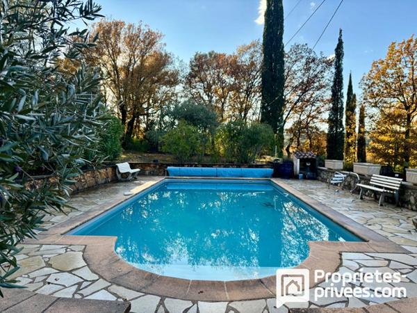 Maison de caractère avec piscine et dépendances sur terrain arboré 7 pièce(s) 230 m2