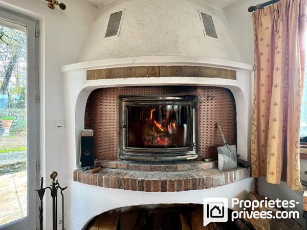 Maison de caractère avec piscine et dépendances sur terrain arboré 7 pièce(s) 230 m2