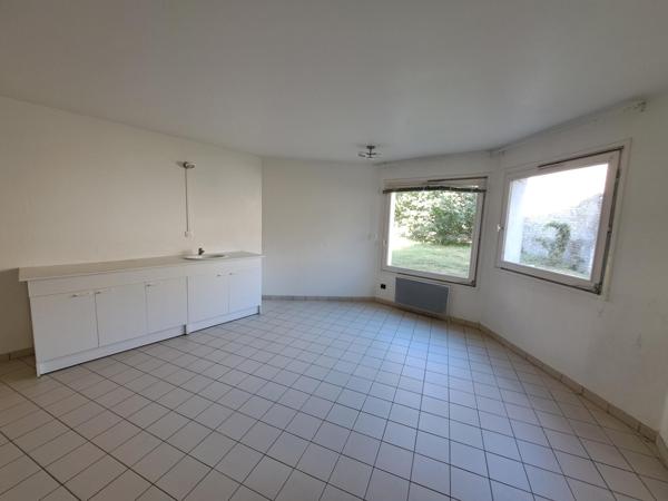 TRES BEL IMMEUBLE DE CARACTERE - 457m2-