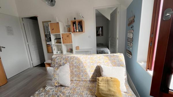LE CROISIC - Appartement T2 de 21 m², entièrement rénové avec soin, vendu meublé et parfaitement équipé