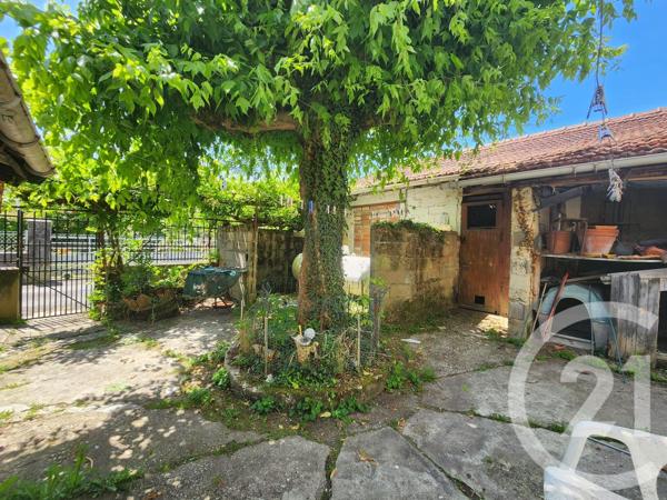 Maison à vendre  3 pièces - 75,17 m 2   LESPARRE MEDOC  - 33