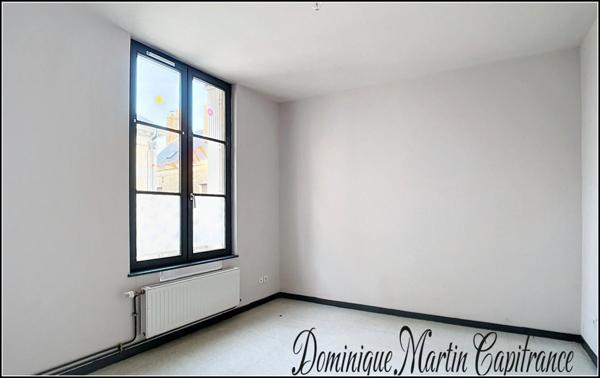 Maison à vendre 10 pièces COUTURE SUR LOIR (41)- Maison de 157 m²-cour garage-jardin
