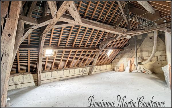 Maison à vendre 10 pièces COUTURE SUR LOIR (41)- Maison de 157 m²-cour garage-jardin