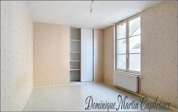 Maison à vendre 10 pièces COUTURE SUR LOIR (41)- Maison de 157 m²-cour garage-jardin