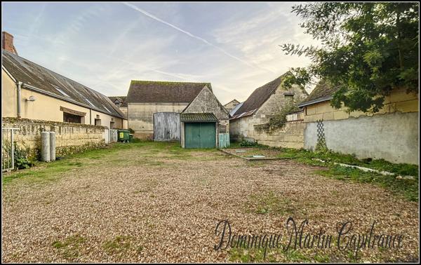 Maison à vendre 10 pièces COUTURE SUR LOIR (41)- Maison de 157 m²-cour garage-jardin