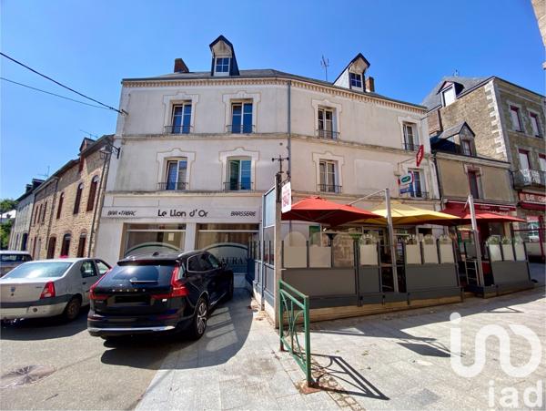 Immeuble à vendre 211 m² Bais