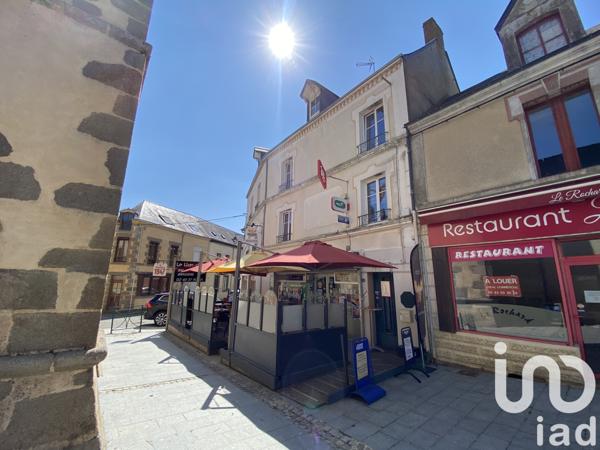 Immeuble à vendre 211 m² Bais