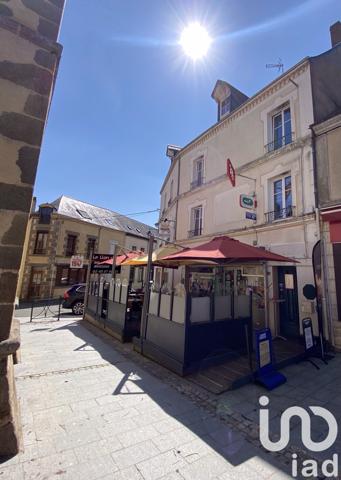 Immeuble à vendre 211 m² Bais