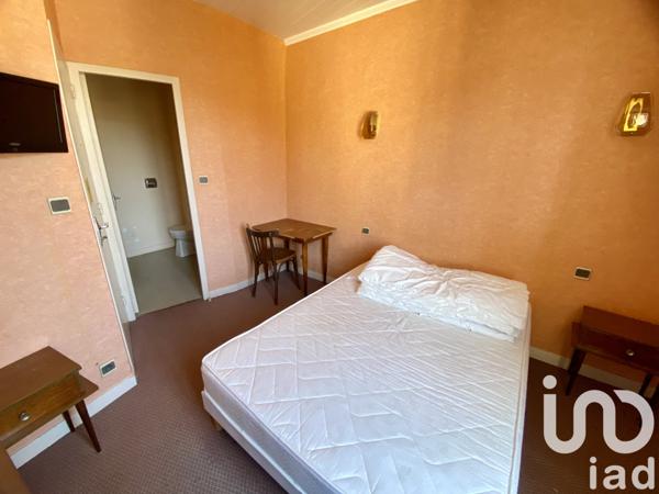 Immeuble à vendre 211 m² Bais