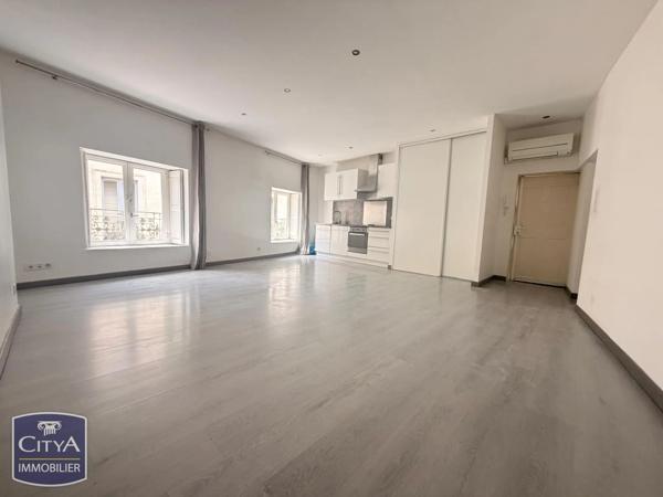 Appartement à vendre 2 pièces 61.7m² Nîmes (30000)