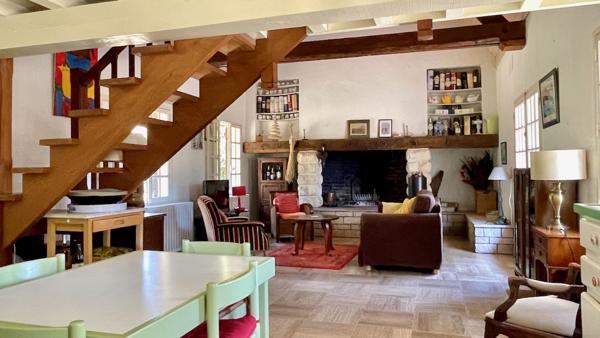 Maison
                                                                                                                                                                                                                                                                                                                        3 pièce(s)                                                                                                                                                                                                          2 chambre(s)                                                                                                                                                                                                          88  m²