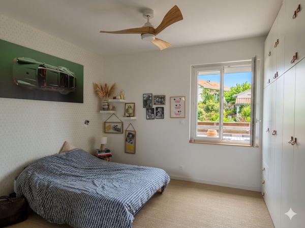 CAUDERAN/PARC BORDELAIS - T3 dernier étage avec terrasse.