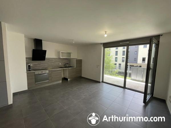 Vente                                                      Appartement
                        
                     2 pièces                      48 m2                     à Montbéliard