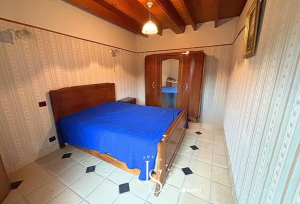 Maison de caractère en briques avec chaudière et insert récents