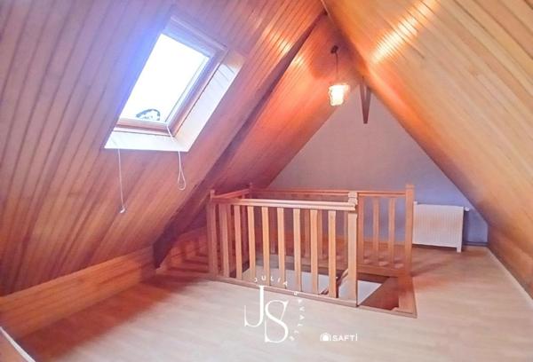 Maison de caractère en briques avec chaudière et insert récents