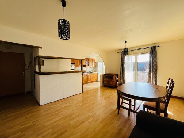 Appartement Courdimanche 3 pièce(s) 63 m2 €225 000 ** - Référence 2267