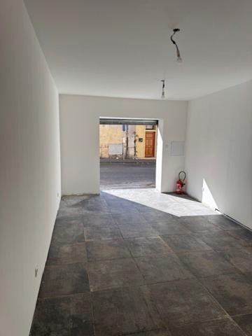 Local commercial / professionnel rénové - 33 m² - Marseille 13e