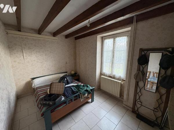 LA CRECHE, maison ancienne 