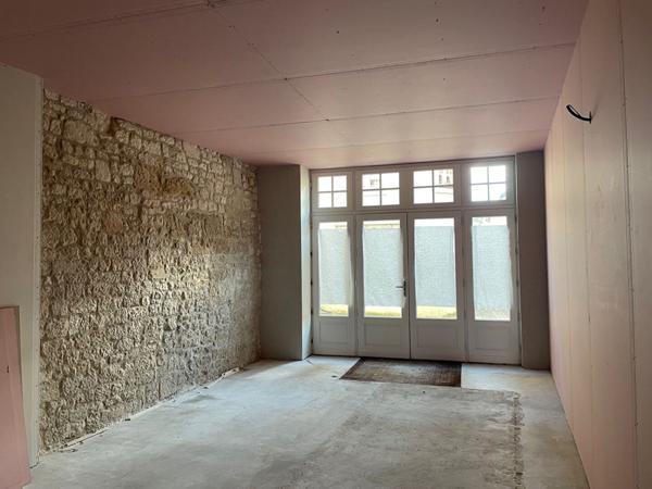 Local commercial Fontenay Le Comte 73,50 m2