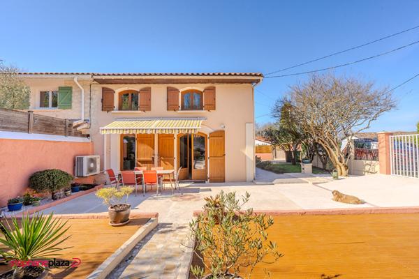 GRADIGNAN - Maison familiale d'environ 135m² avec jardin et piscine