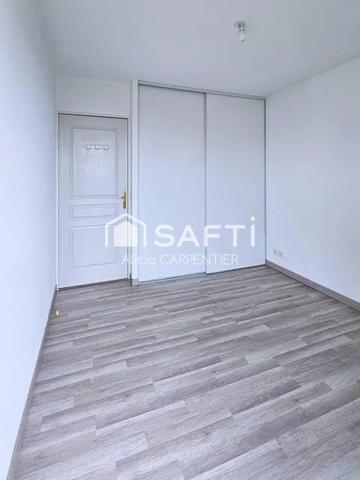 Appartement T2 avec un spacieux balcon et une place de parking privative