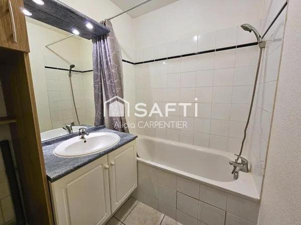 Appartement T2 avec un spacieux balcon et une place de parking privative